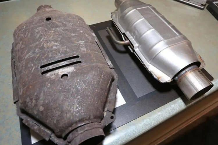 diagnose a clogged catalytic converter
